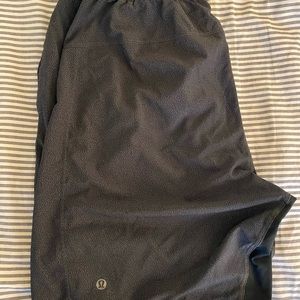 Lululemon men’s 9” line-less shorts size XL